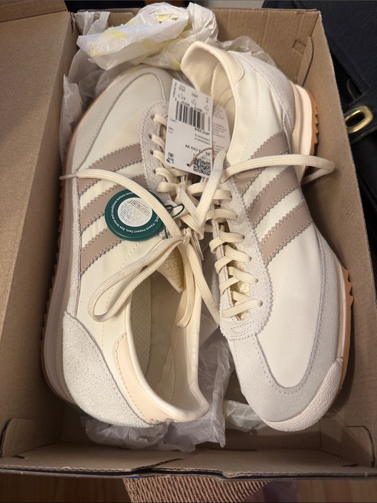 adidas Originals Shoes - Adidas Women’s Sneakers Off White w/ Tan Stripes SL 72 OG W SIZE 9 Originals